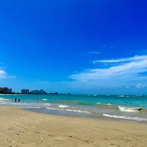 https://apt-downtown-isla-verde-high-rise.comcaribbean.com
